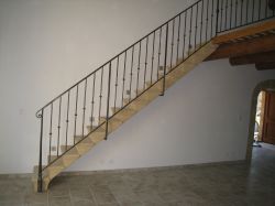 Pierre de Rognes -  Création de pavés en pierre sur mesure à Saint-Rémy-de-Provence dans les Alpilles